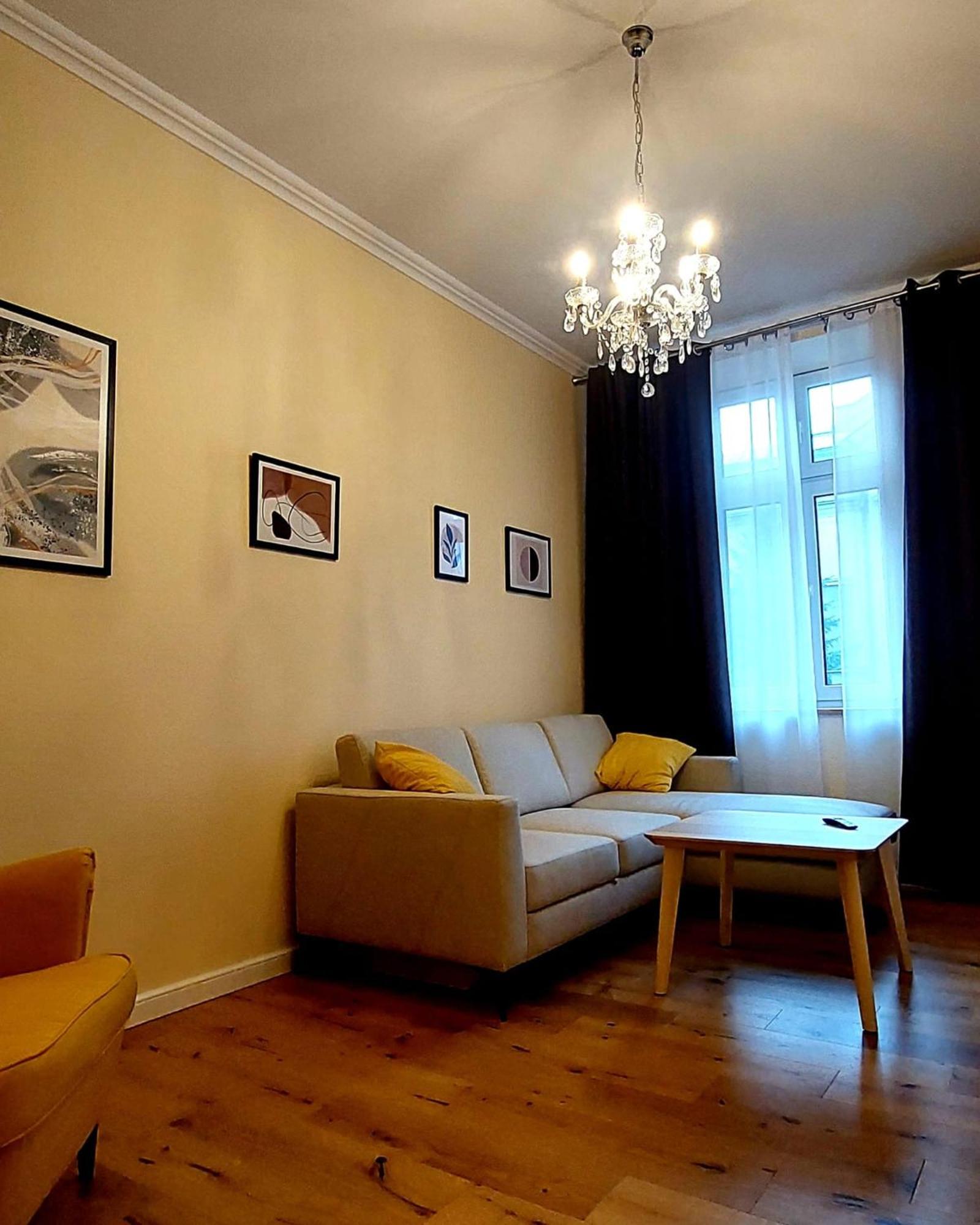 Old Town Comfort Tarnów 外观 照片